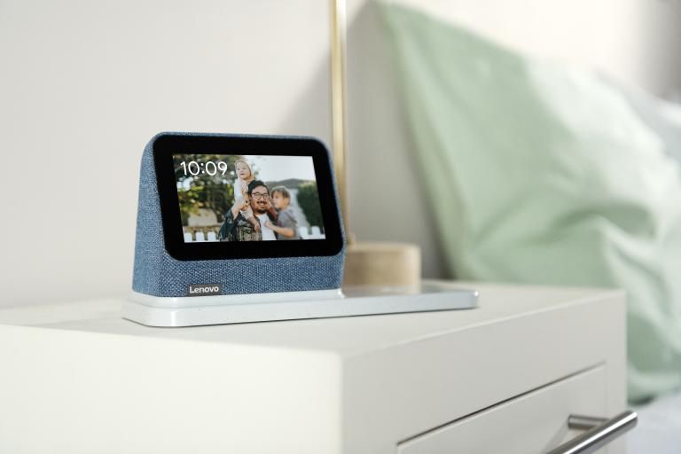 Lenovo Smart Clock 2 with Google Assistant – 4″ Touch Display